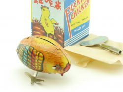 MS 006 Pecking Chicken Pickendes Huhn Blech Uhrwerk China alt OVP ST 