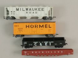 Roco / Ahm Konvolut USA-Güterwagen Milwaukee Road Hormel DC 