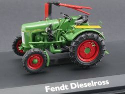Schuco 02622 Fendt Dieselross mit Mähwerk Traktor 1:43 MINT! OVP 