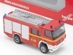 Herpa 046732 MB Actros S 02 HLF 2000 Feuerwehr 1:87 NEU! OVP ST 